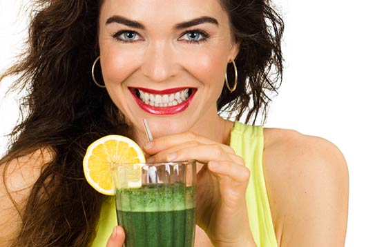 Your-Go-To-List-of-Juicing-Recipes-for-a-Flat-Belly-Summer-MainPhoto