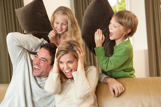 7-Reasons-why-Laughter-Therapy-as-a-Family-is-Emotional-Glue-Photo4