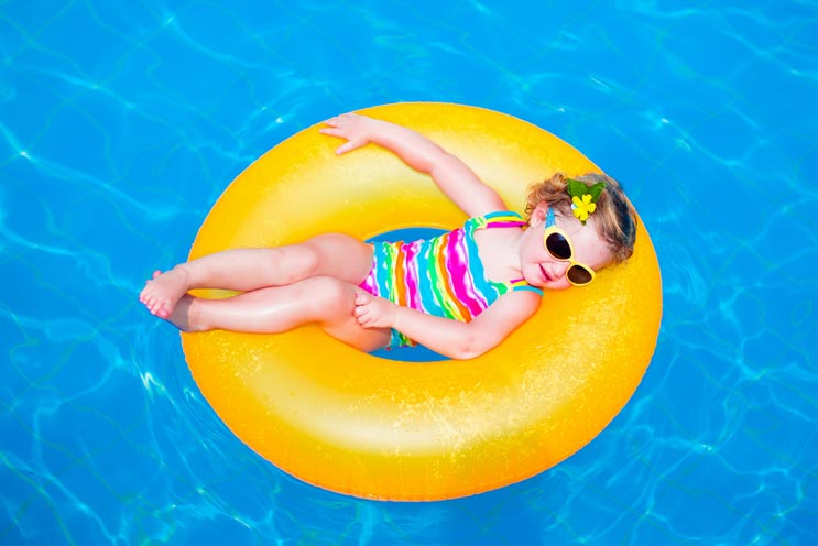 6-Key-Things-You-Should-Know-About-Pool-Chlorine-MainPhoto