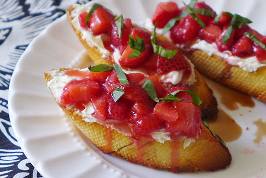 10-Strawberry-Recipes-to-Tease-in-the-Spring-Season-Photo6