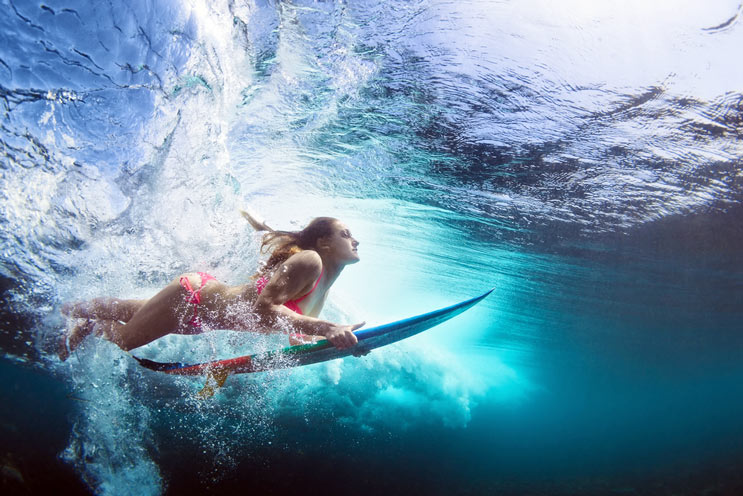 Why-Every-Woman-Should-Take-a-Surfing-Lesson-MainPhoto