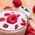 Descubre los intensos sabores afrutados de los yogurts bebibles LALA
