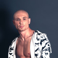 Cinco razones por las que Pitbull hace a los calvos-SliderPhoto