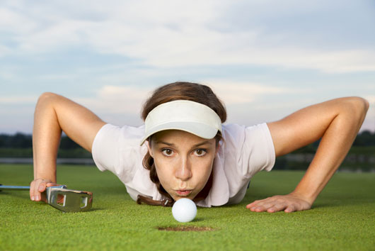 5 razones de negocios por que las mujeres deben jugar al golf-MainPhoto