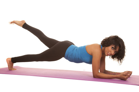 11-Plank-Variations-to-Carve-Out-Your-Abs-photo3