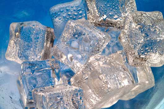 10-Cool-Things-you-can-do-with-Ice-Trays-MainPhoto