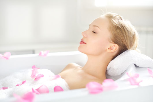 Soak-Therapy-10-Reasons-why-a-Hot-Bath-Always-Fixes-Everything-photo3