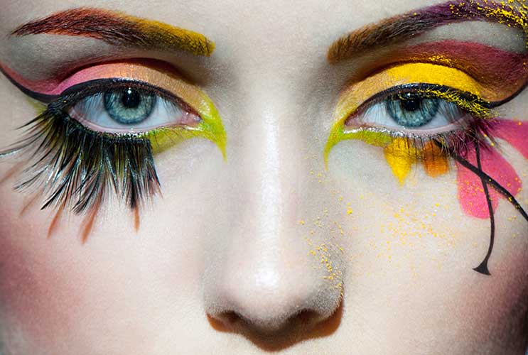 The-Glitterati-10-Awesome-Ways-to-Add-Flair-to-your-Eye-Makeup-MainPhoto