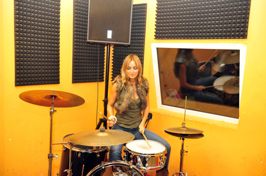 Heart-Beat-15-Reasons-to-Take-up-the-Drums-photo6