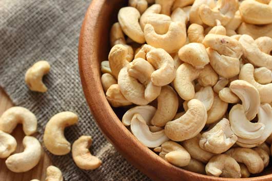 Nuts-about-Truth-14-Reasons-Why-Cashews-Always-Win-MainPhoto
