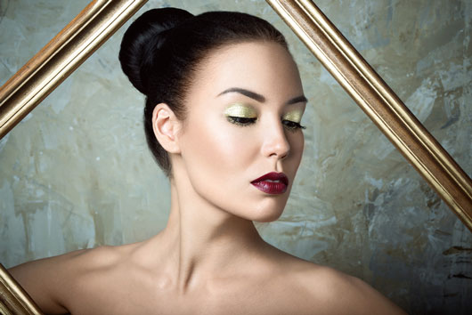 Cosmic-Cosmetics-15-Tips-for-Glamorous-New-Years-Looks-photo2