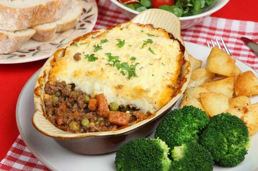 Hearty-Party-10-Easy-Winter-Casserole-Recipes-to-Feed-a-Festive-Lot-Photo5