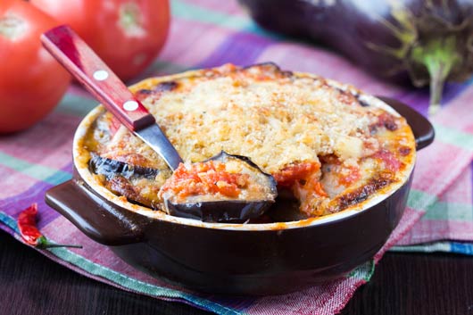 Hearty-Party-10-Easy-Winter-Casserole-Recipes-to-Feed-a-Festive-Lot-Photo9