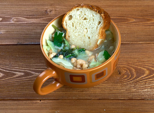Hot-&-Bothered-20-Cozy-Soup-Recipes-to-Ring-in-the-Season-photo4