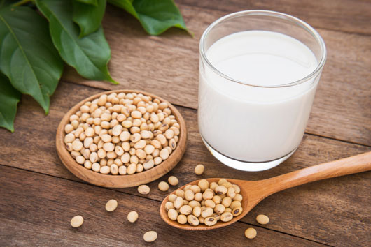 Soy,-Almond-or-Rice-Which-Milk-Substitute-is-Best-for-your-Family-photo1
