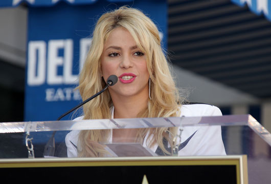 Queen-Files-10-Reasons-why-the-World-Needs-Another-Shakira-Biography-photo5
