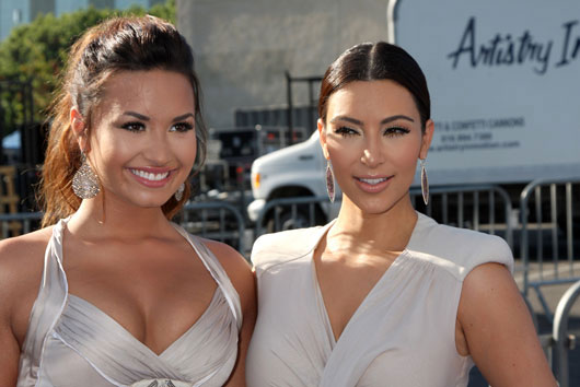 9-razones-por-las-que-te-estás-muriendo-por-leer-Selfish,-de-Kim-Kardashian-Photo3