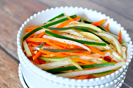 Carrot-Cucumber-Salad-with-Green-2