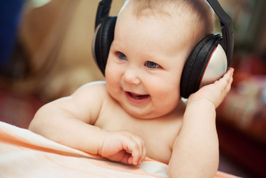 Música-para-bebé-básica-15-canciones-para-ponerles-a-los-recién-nacidos--Photo2