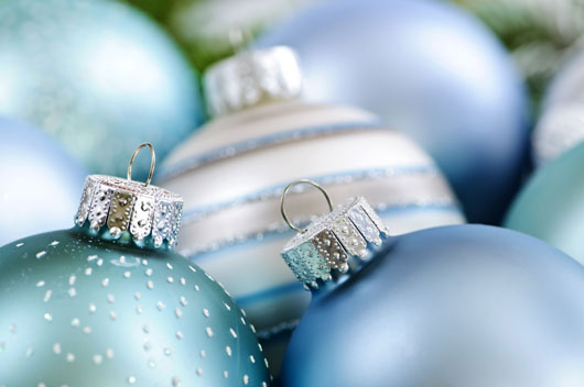 El-nuevo-árbol-navideño-Las-decoraciones-modernas-para-probar-en-el-árbol-de-navidad-Photo3