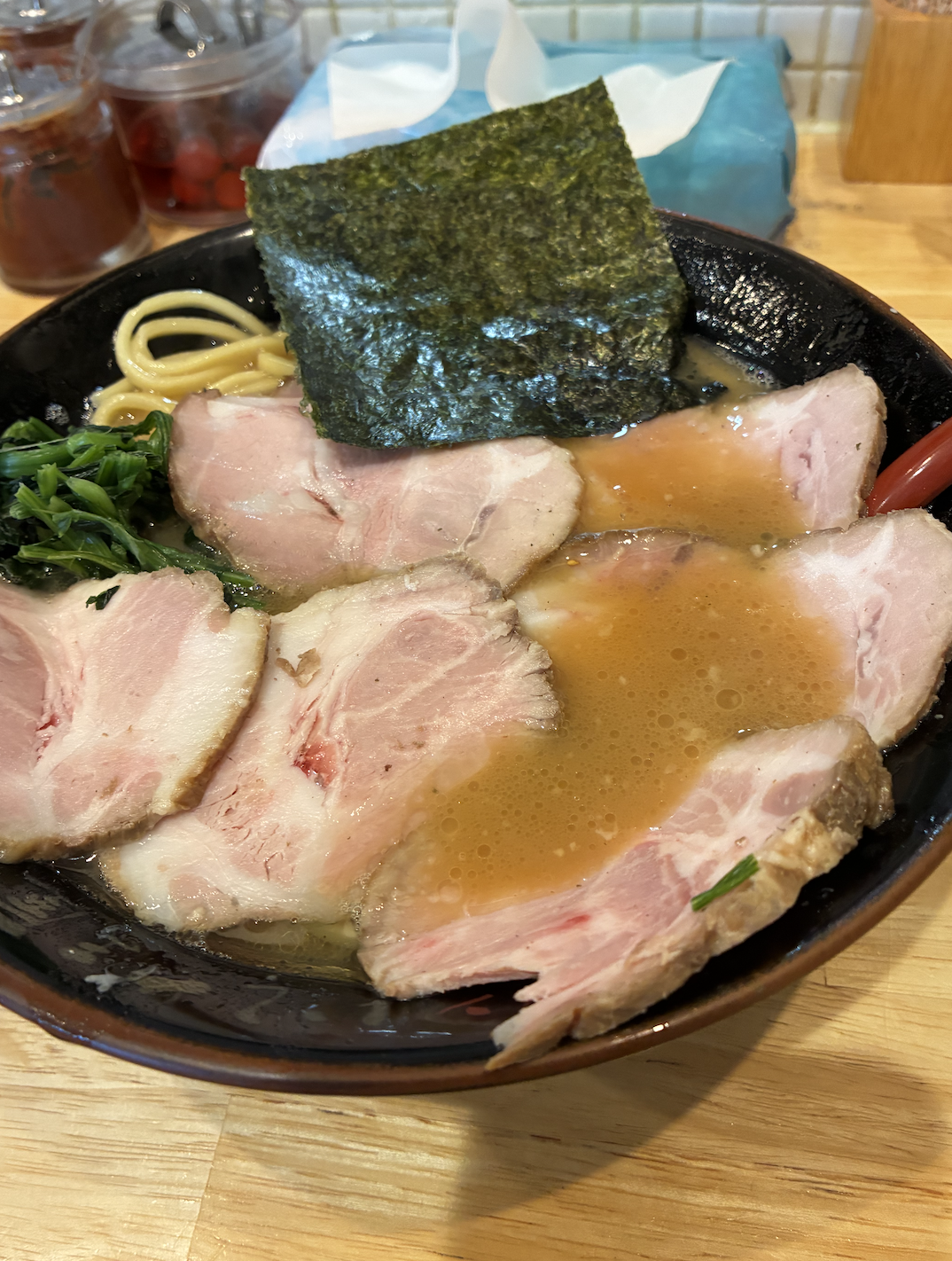 豊橋の家系ラーメンどこが正解？黒田屋の真相から深夜営業まで徹底解説【2026】