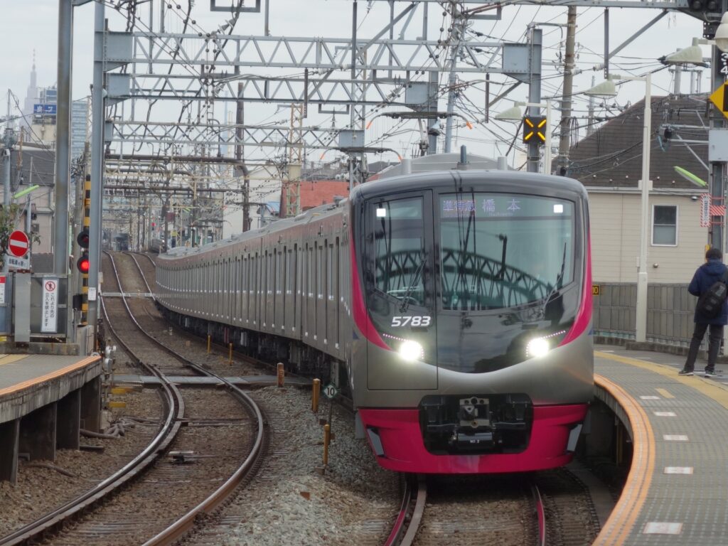 京王5000系プラレール再販と購入法｜限定品の相場と評判を徹底検証