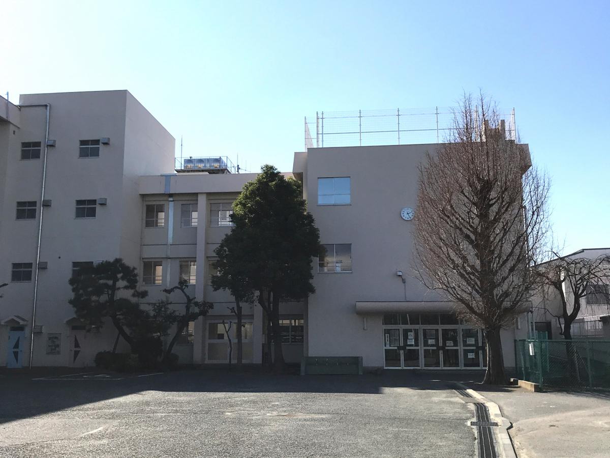 調布市立杉森小学校の評判と学区｜中学受験の実態や口コミを徹底取材