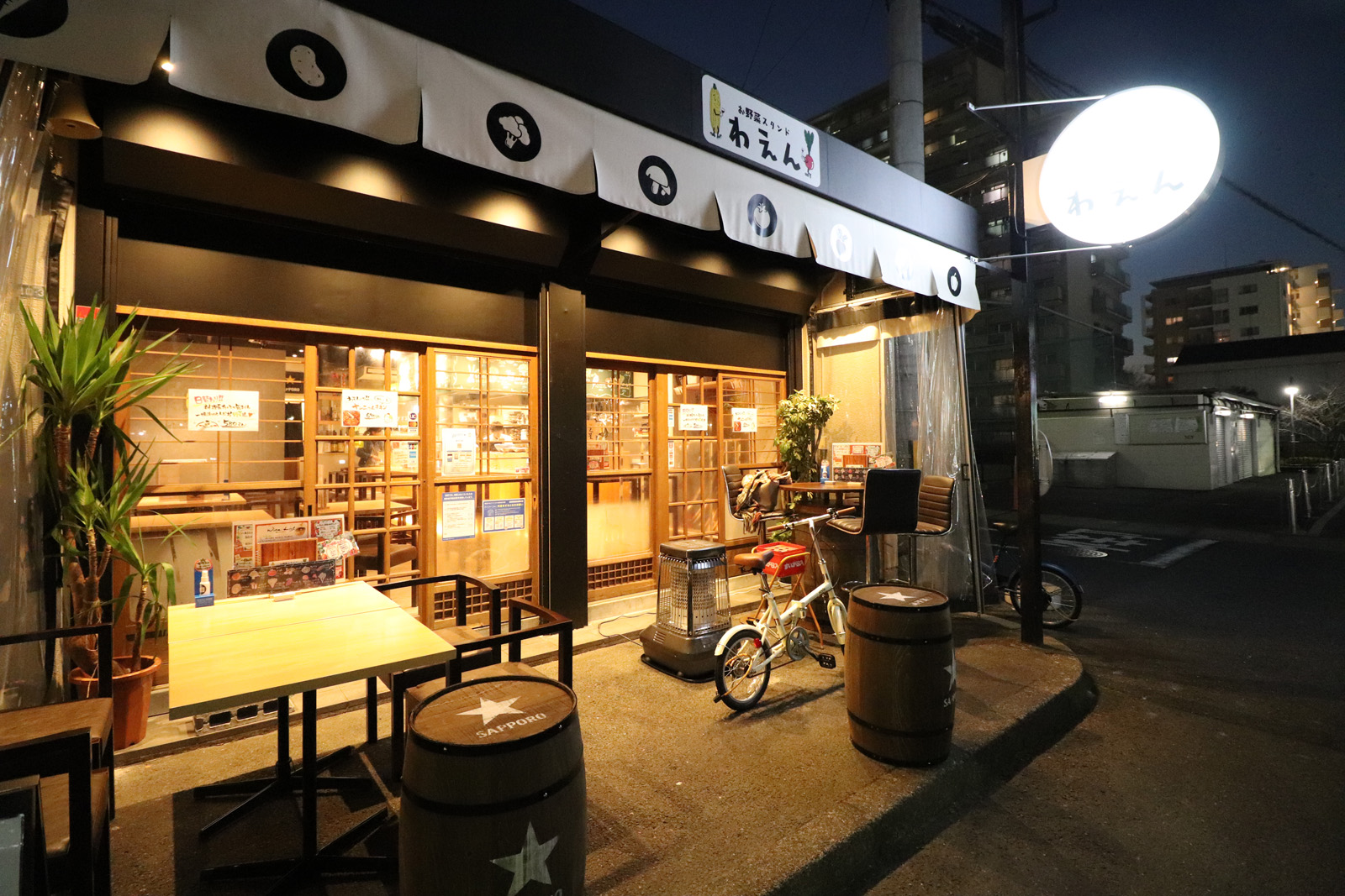 昭和の煙からテックと地鶏の共演へ——2026年、進化し続ける「焼き鳥」が解き明かす日本居酒屋文化の新地平