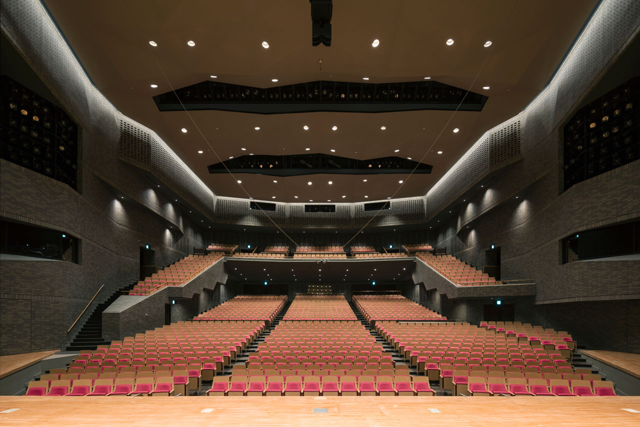 吹田市文化会館メイシアター座席の見え方と音響評価・アクセス完全ガイド