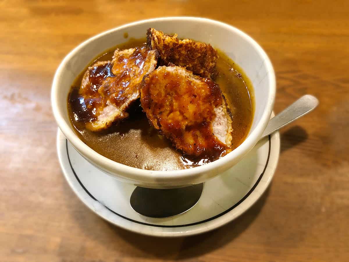 大正創業の新宿「王ろじ」なぜ大行列？名物とんどんの評判と混雑攻略