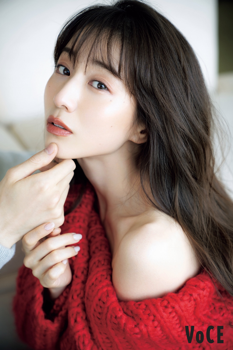 2026年最新：田中みな実が切り拓いた「大人のグラビア」新時代——表現者として進化し続ける美学と熱狂の真相
