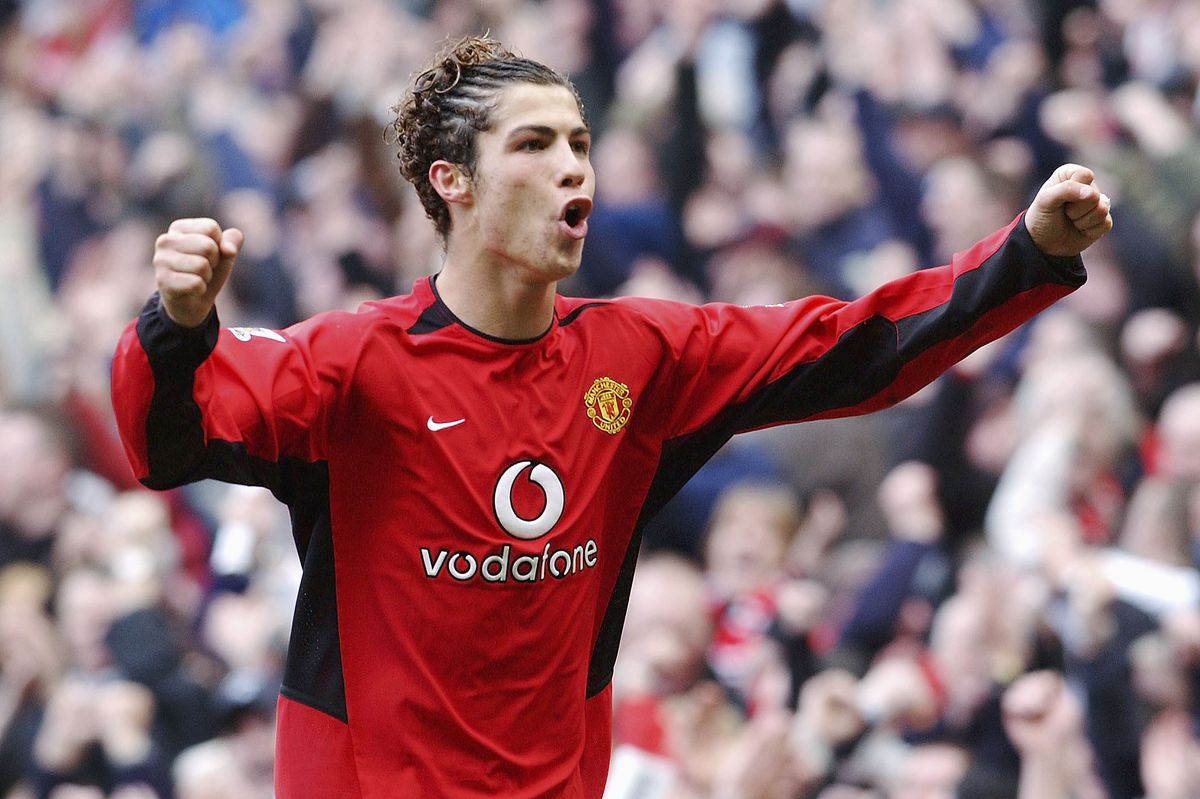What Year Did Ronaldo Join Manchester United
