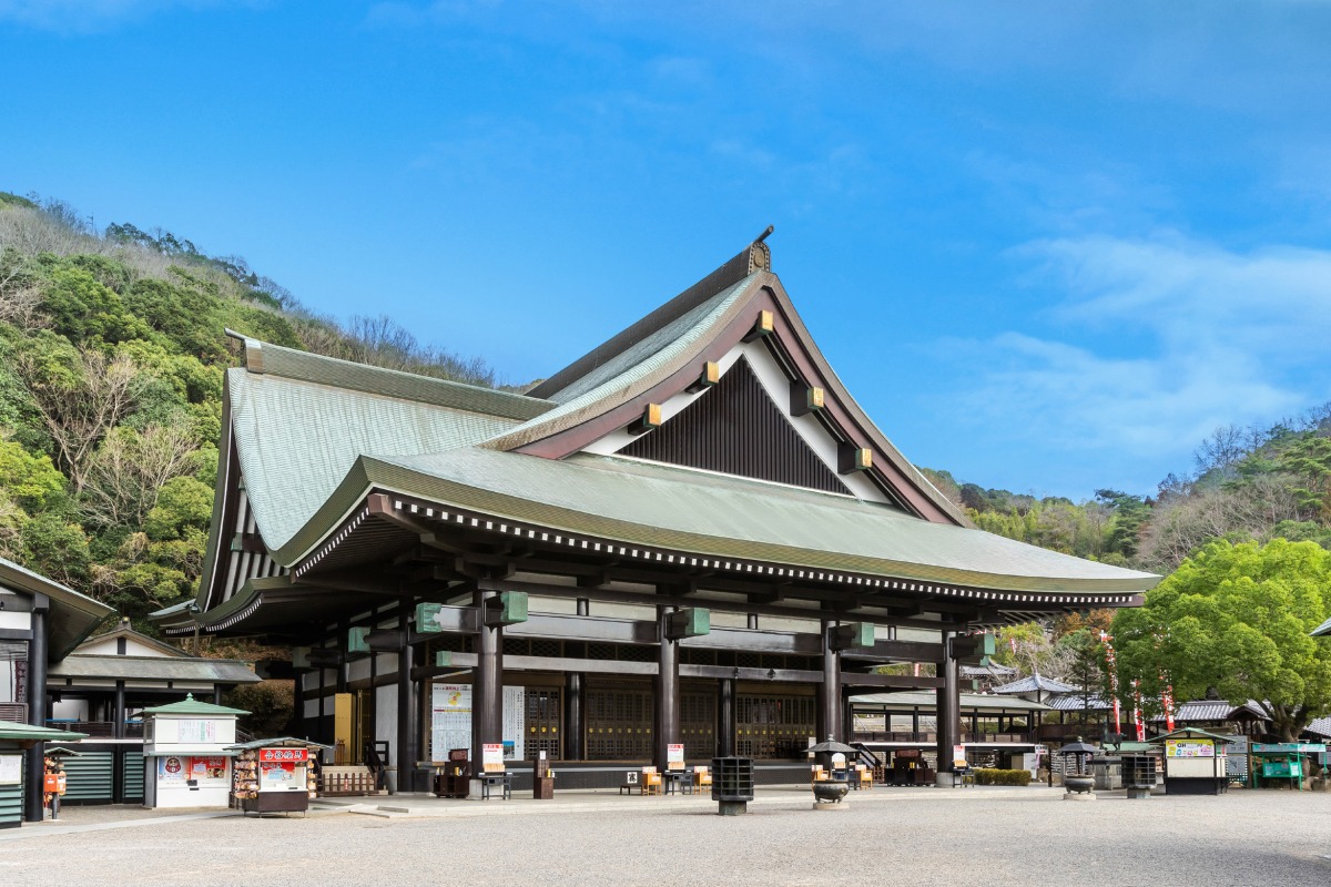 岡山最上稲荷の謎とご利益｜寺と神社の違いや縁切りの真実を解説