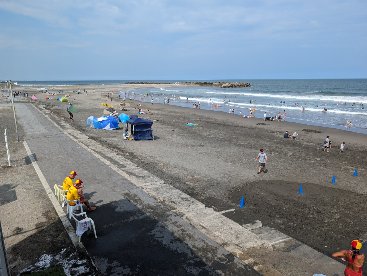 一宮海水浴場2026の真相｜遊泳禁止の噂とサーフィン共存の現場