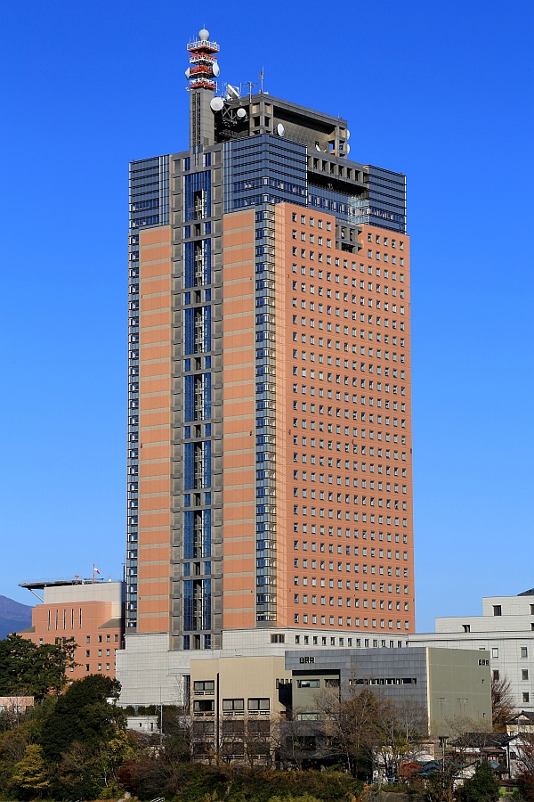 前橋か高崎か？群馬県県庁所在地をめぐる宿命の歴史と、超高層庁舎から加速する「2026年都市再開発」の最前線