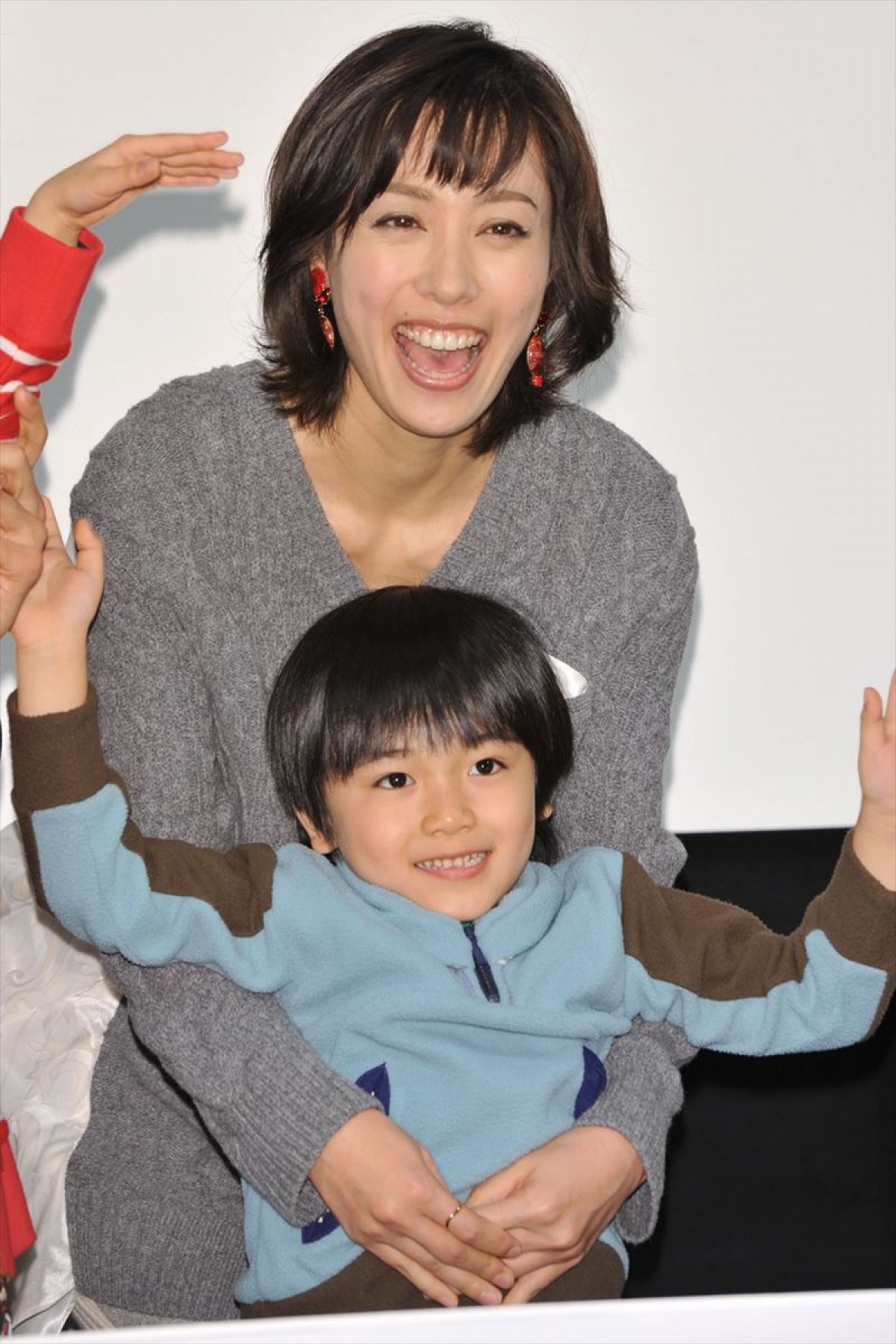 吹石一恵と福山雅治の子供の写真は？顔画像流出の真相と非公開の理由