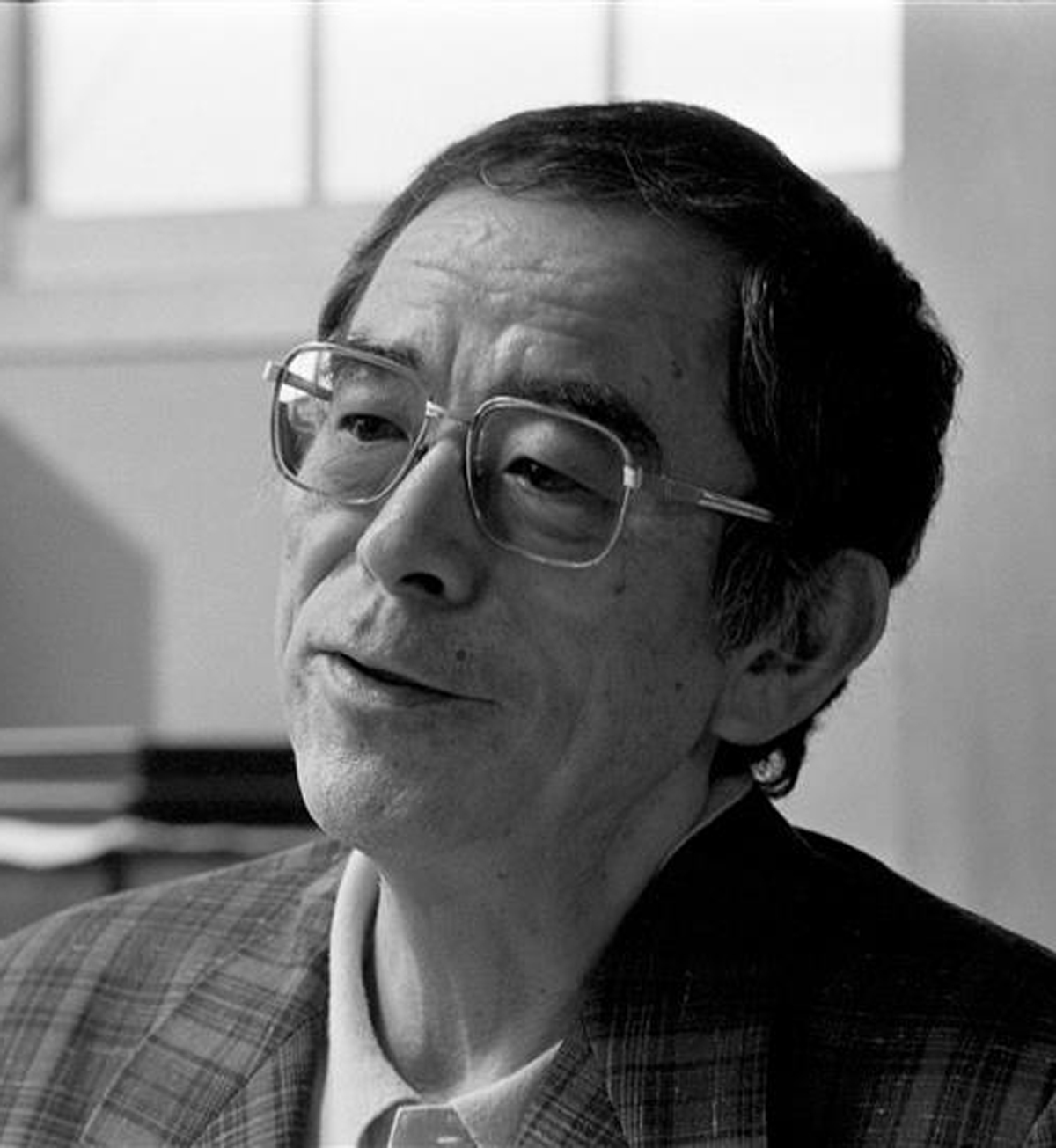 『火垂るの墓』作者・野坂昭如の壮絶な実体験と妹への懺悔の真相