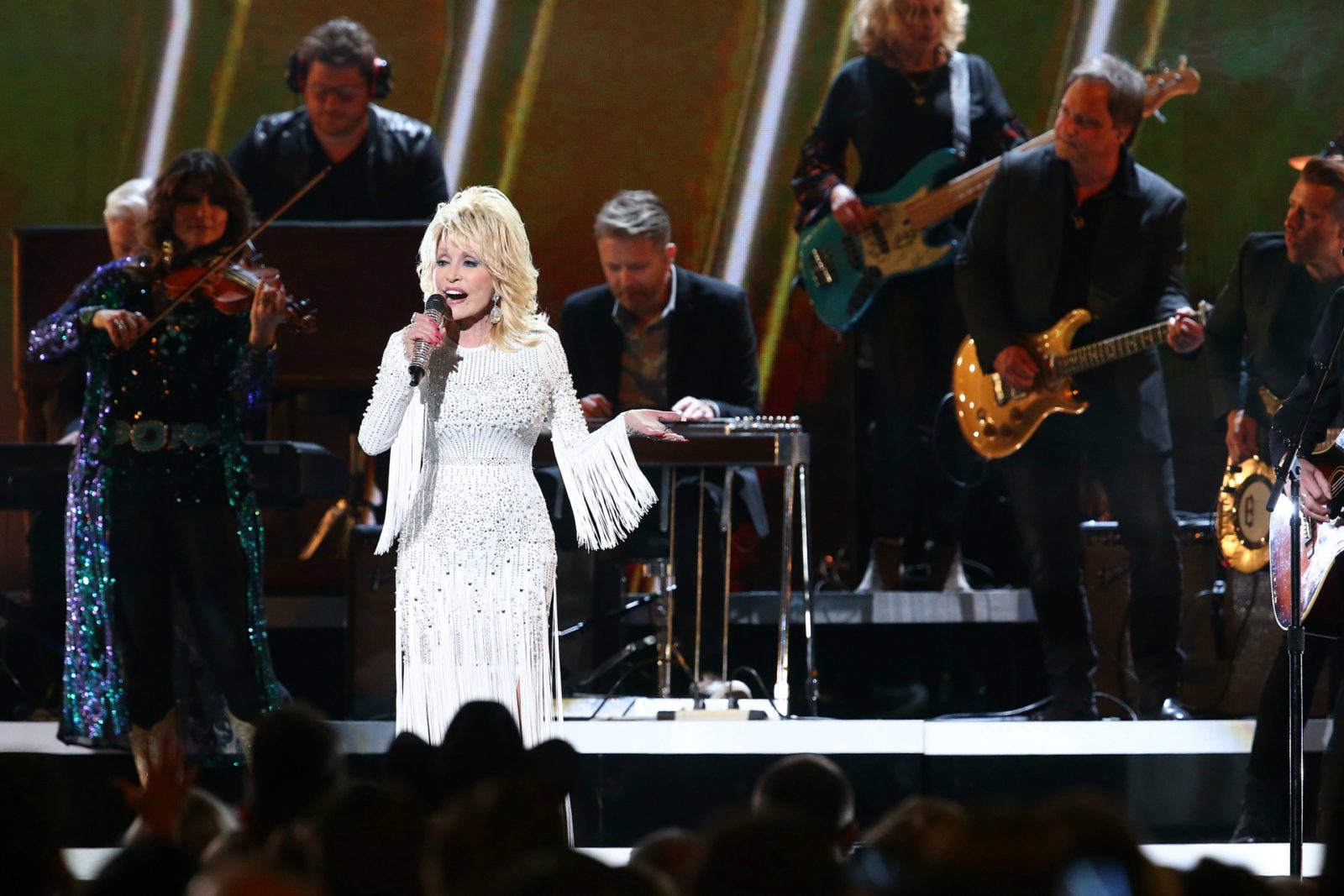 Nicole Kidman Honors Dolly Parton: “We Will Always Love You”