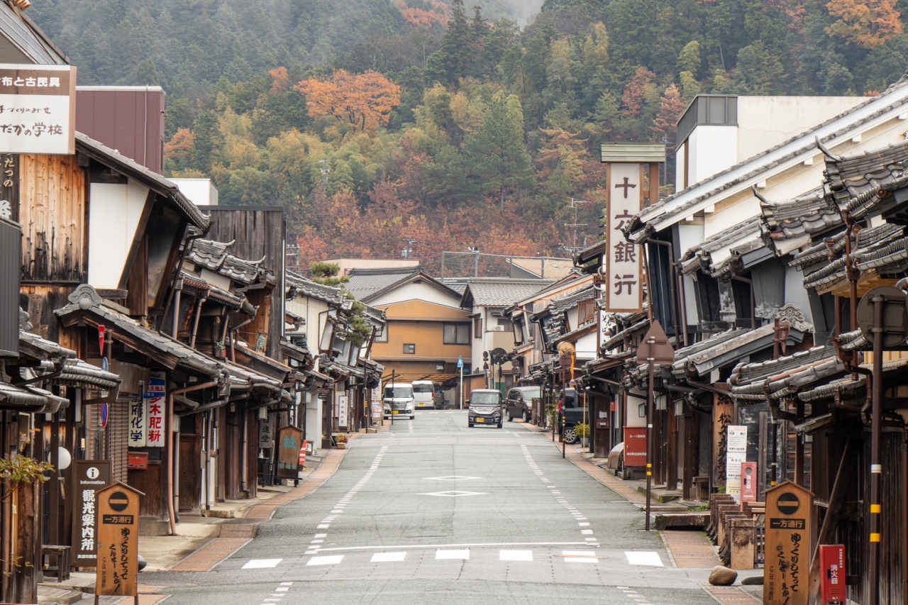 豪商が競った防火壁の真実！うだつの上がる町並みを歩く極上旅