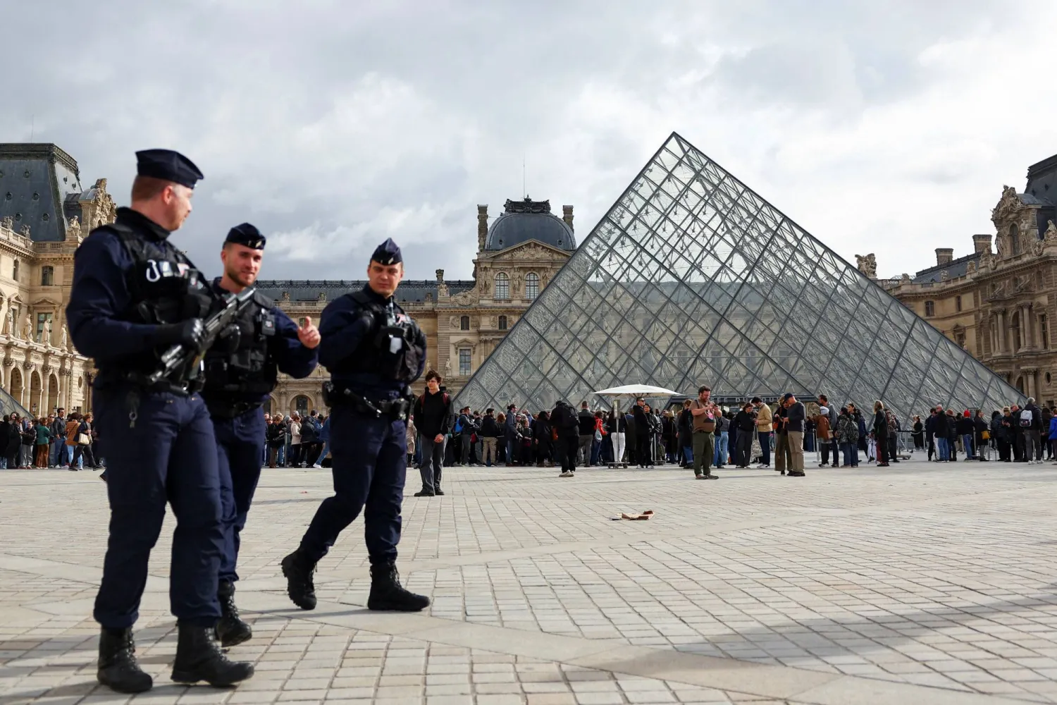 Louvre Heist Investigator