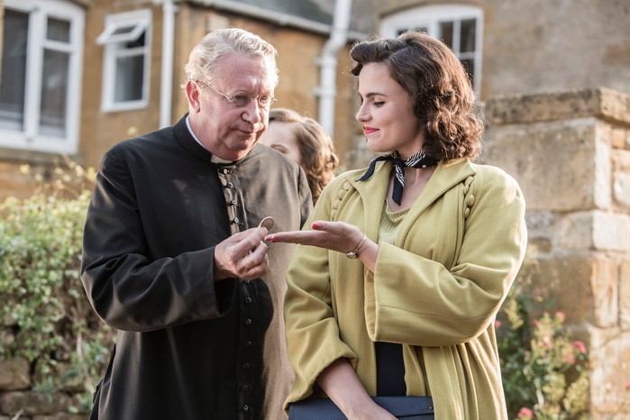 Who Plays Bunty in Father Brown