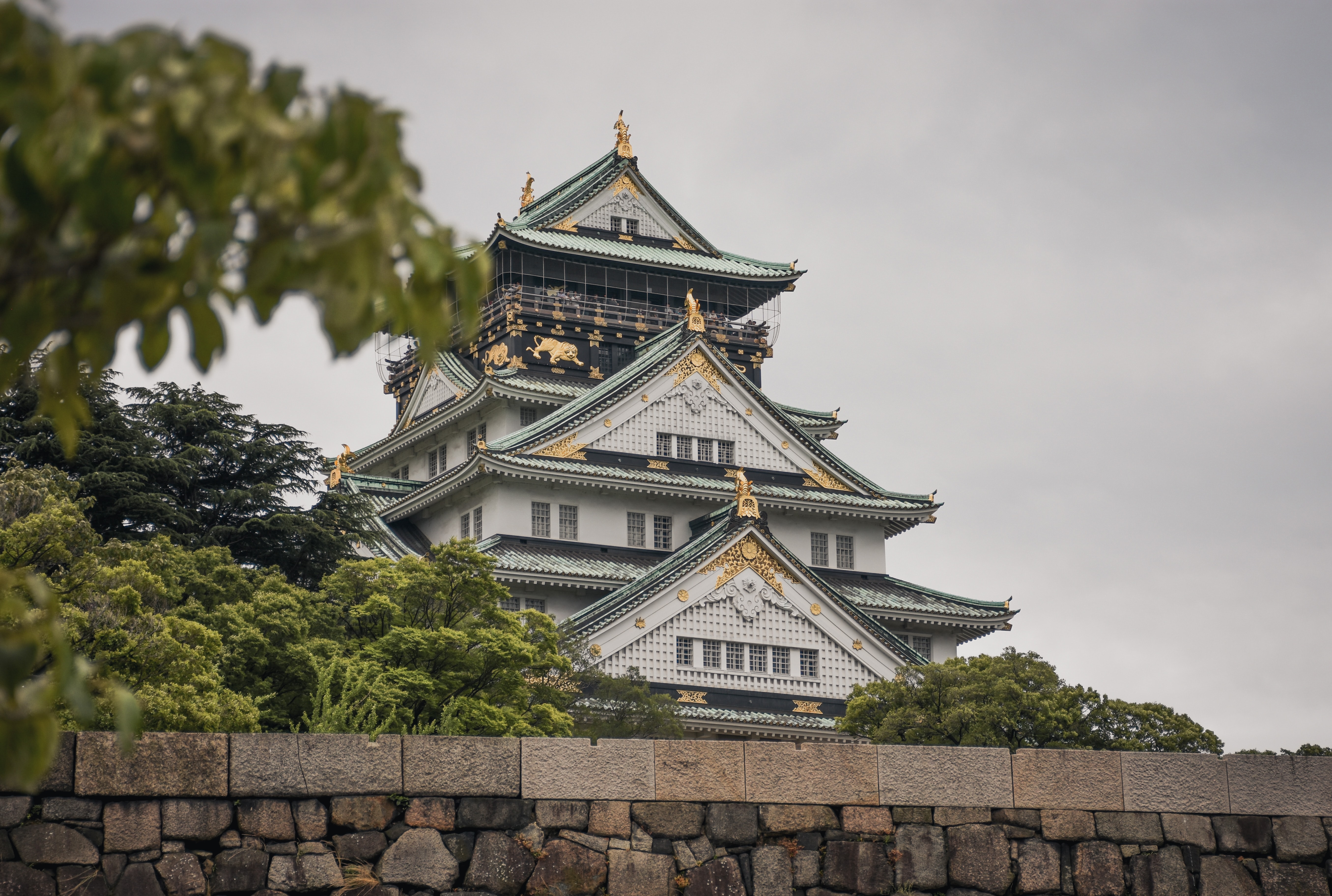 大阪城天守閣の謎と再建の真相！2026年最新の見どころ・料金網羅