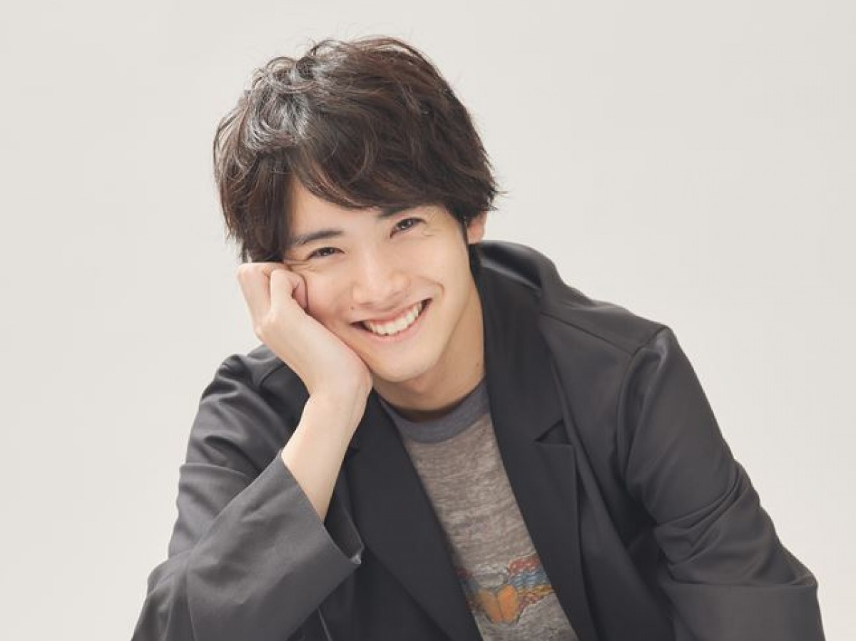 【2026年最新分析】カメレオン俳優を超えた「圧倒的リアリティ」――赤楚衛二が魅せる演技の深層と次なるステージ
