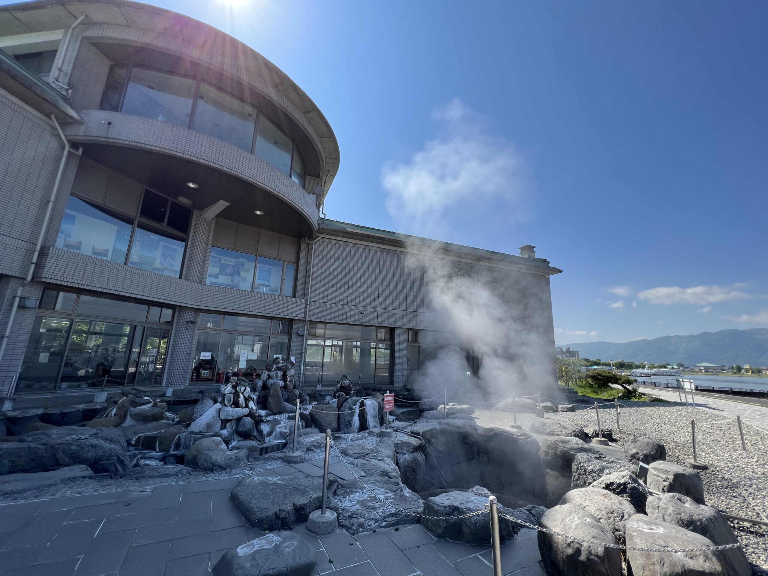 諏訪湖間欠泉センターの噴出はなぜ止まった？2026年最新の真相と見どころ完全まとめ