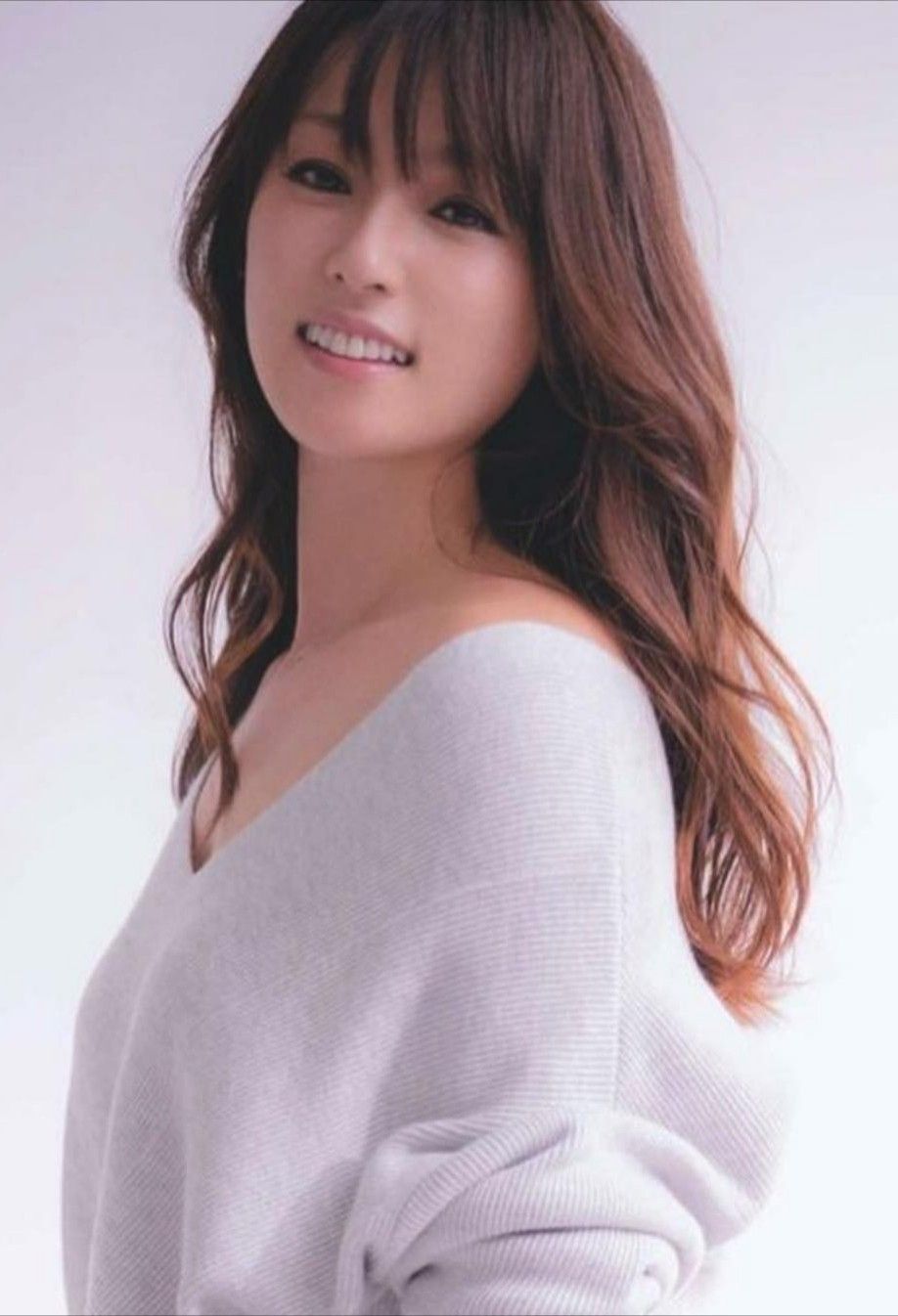 深田恭子の写真集はなぜ売れ続ける？歴代おすすめと圧巻美ボディの秘密