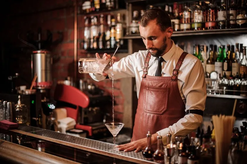 How Old to Bartend in New York