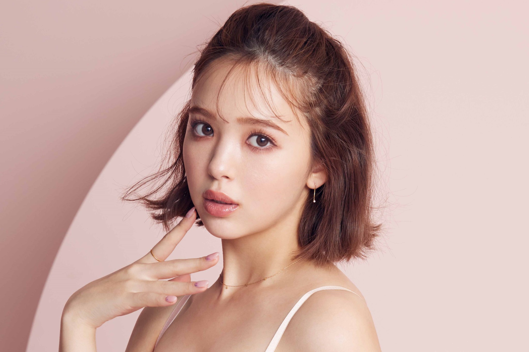 藤田ニコル未公開カット解禁！最新写真集の舞台裏と限定特典を徹底解剖