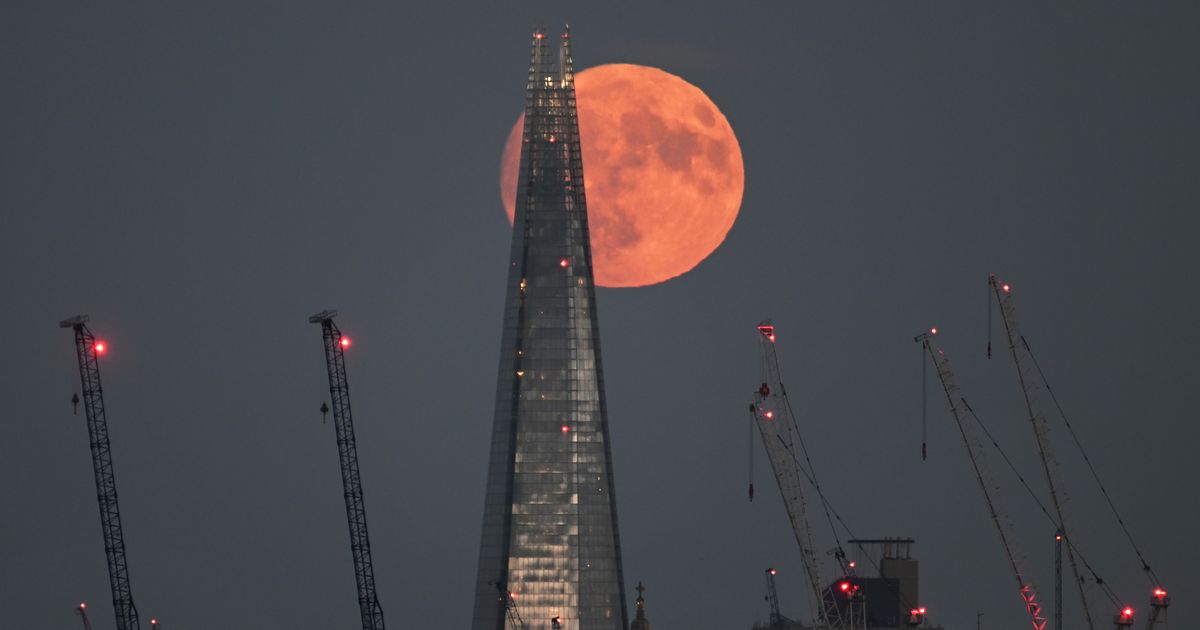 What Time Is Blood Moon Uk