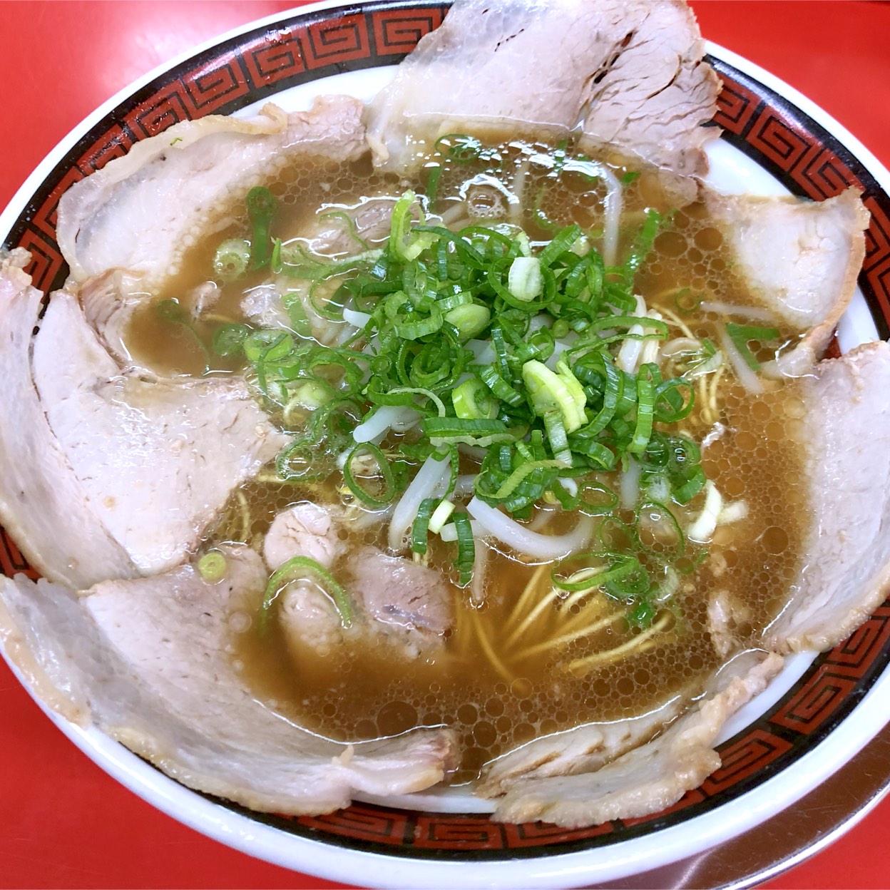 もっこす石屋川店が愛される理由！2026最新情報と総本店の違い