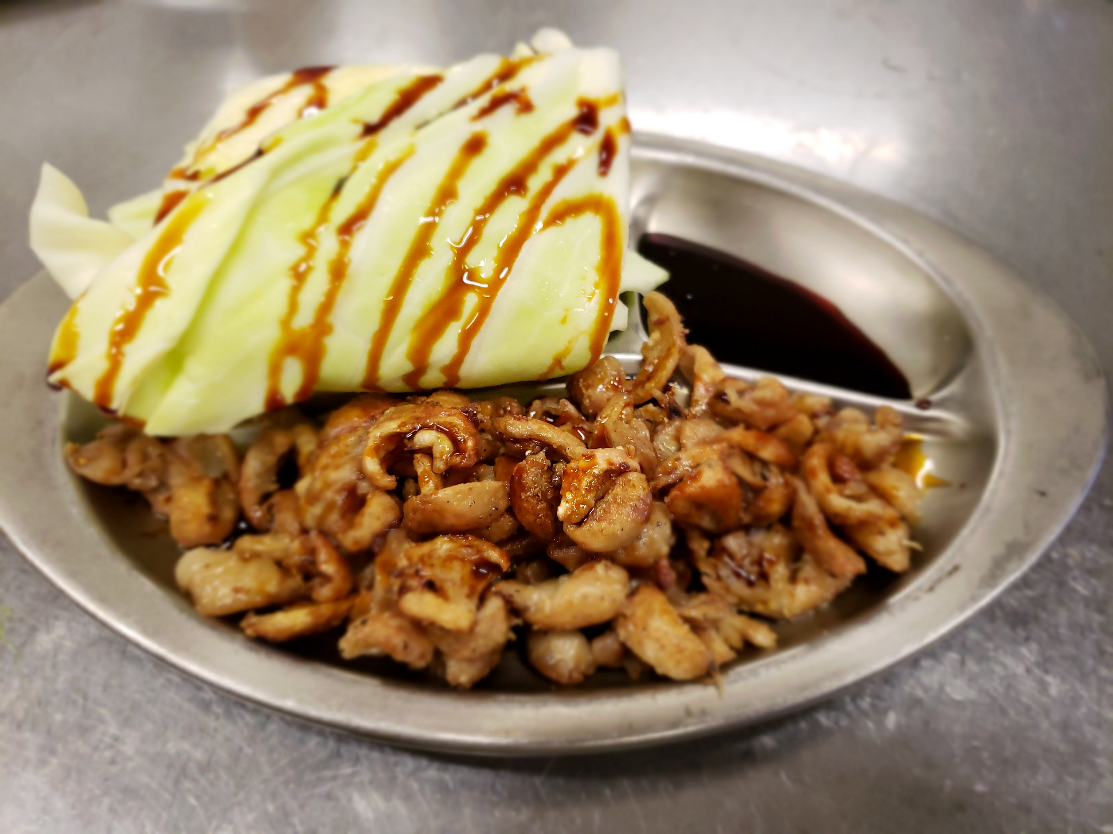 串なし鉄板が常識！今治焼き鳥の誕生秘話と四天王＆人気名店ガイド